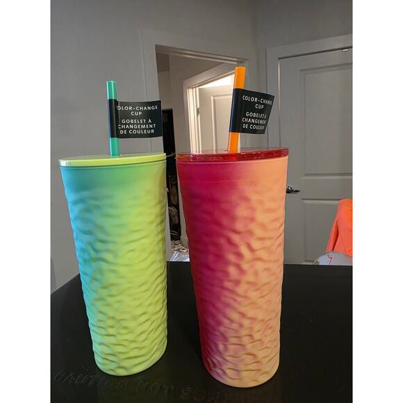 Starbucks Color Changing Cups with Straws - Picture 3 of 5